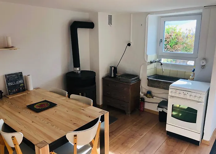 Le 13, Charmant De 2 Pièces à Appartamento