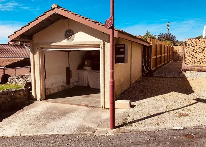 Le 13, Charmant De 2 Pièces à Lignerolle